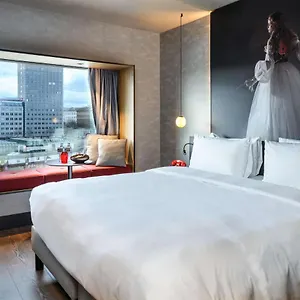 Radisson Red Hotel, Βιέννη
